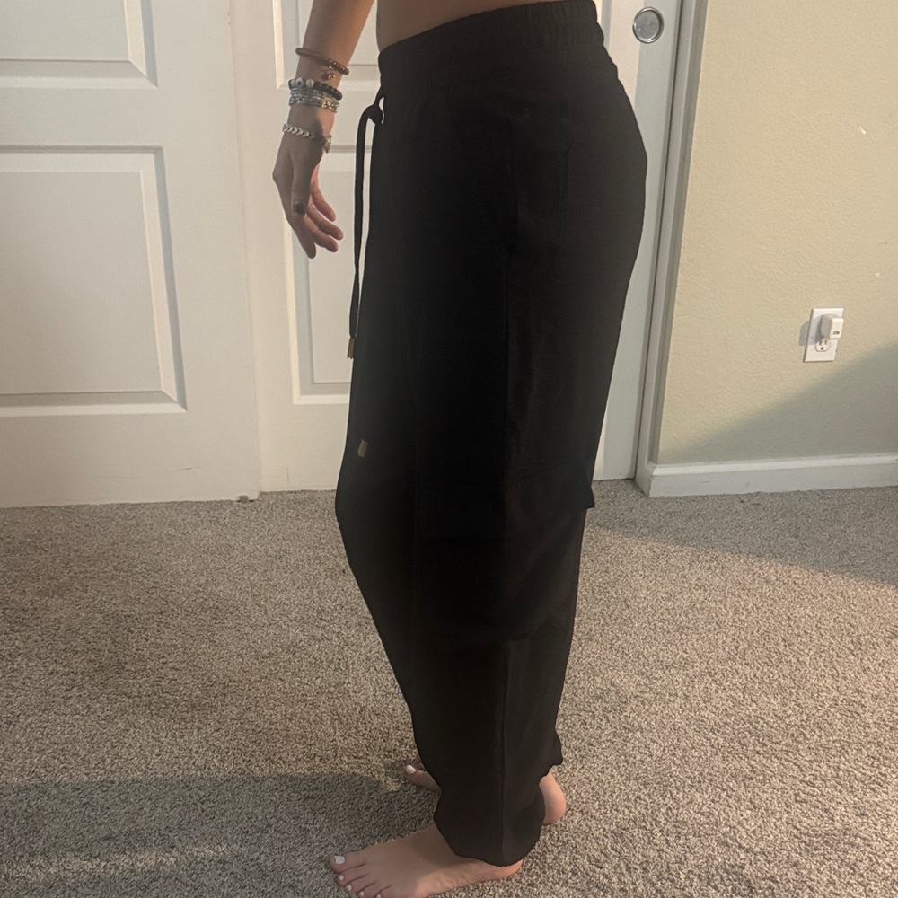 Women's Black Drawstring Cropped Pants